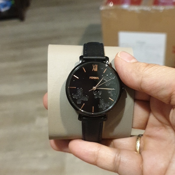 Watch - Picture 4 of 4